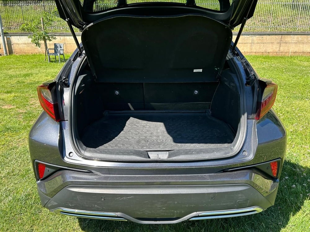 Toyota Toyota C-HR usata a Salerno (14)