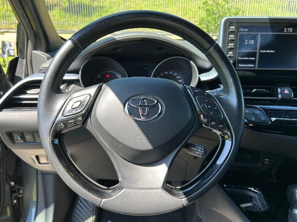 Toyota Toyota C-HR usata a Salerno (16)