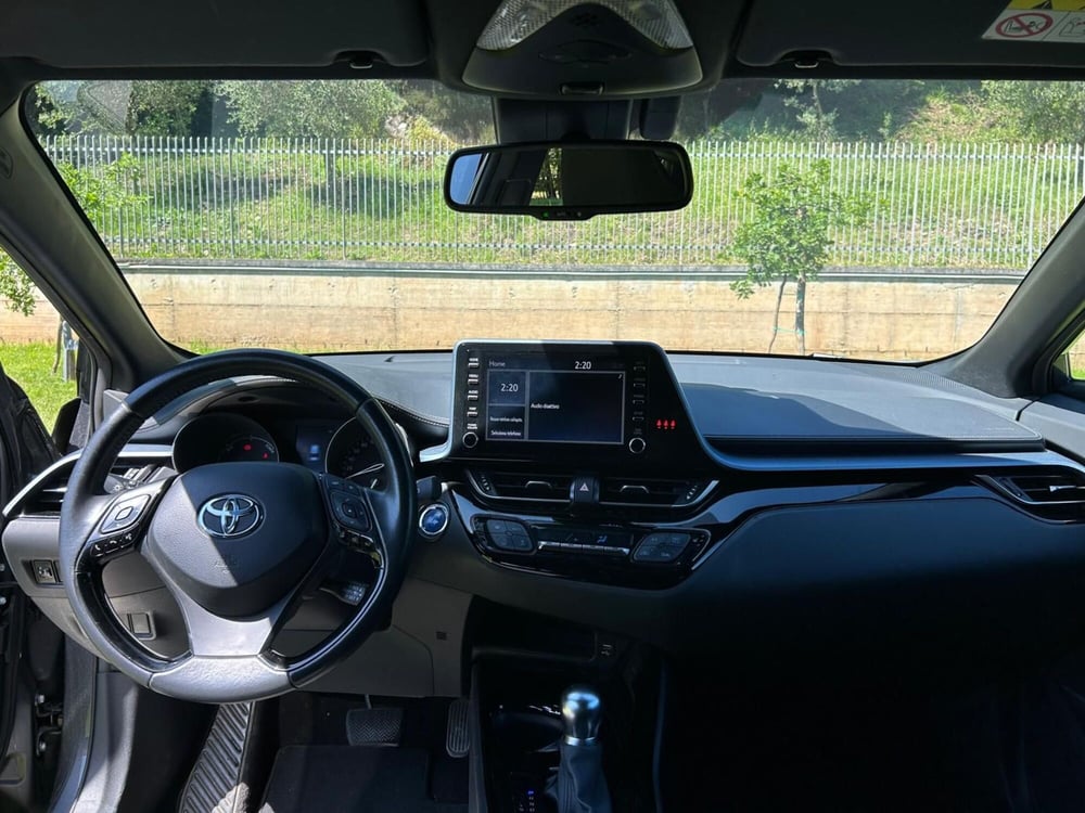 Toyota Toyota C-HR usata a Salerno (5)
