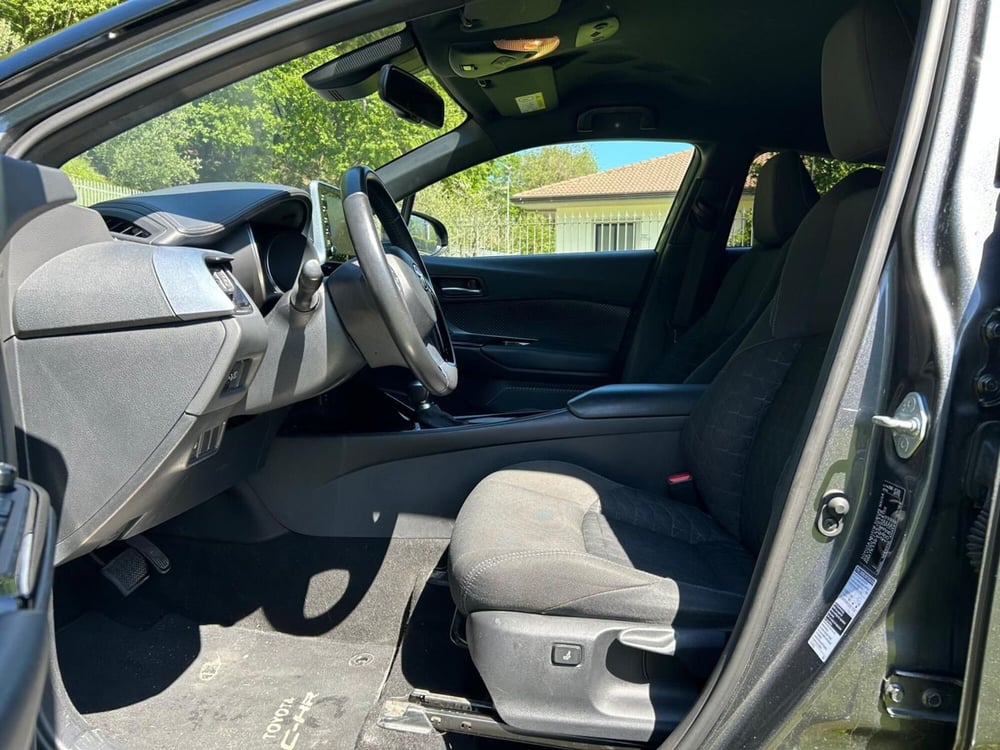 Toyota Toyota C-HR usata a Salerno (6)
