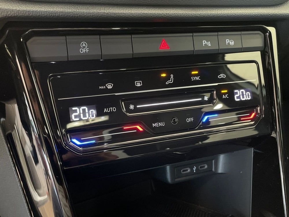 Volkswagen T-Roc usata a Pistoia (15)