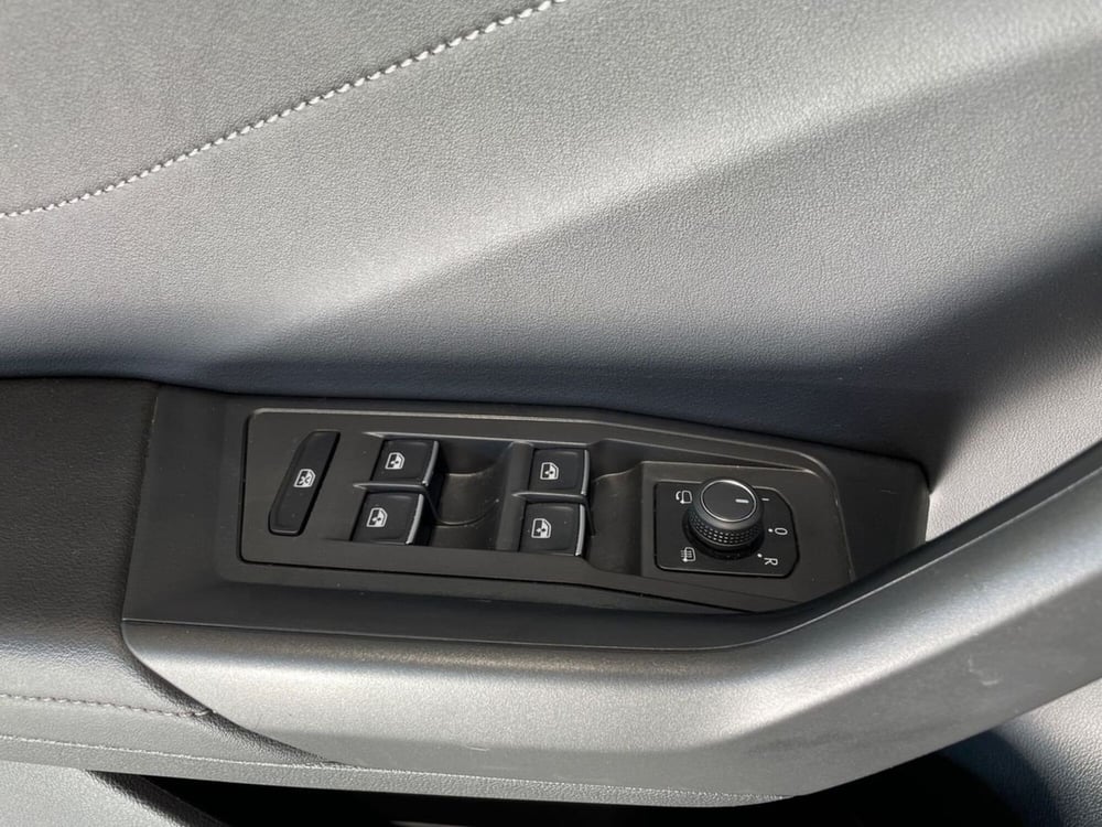 Volkswagen T-Roc usata a Pistoia (16)