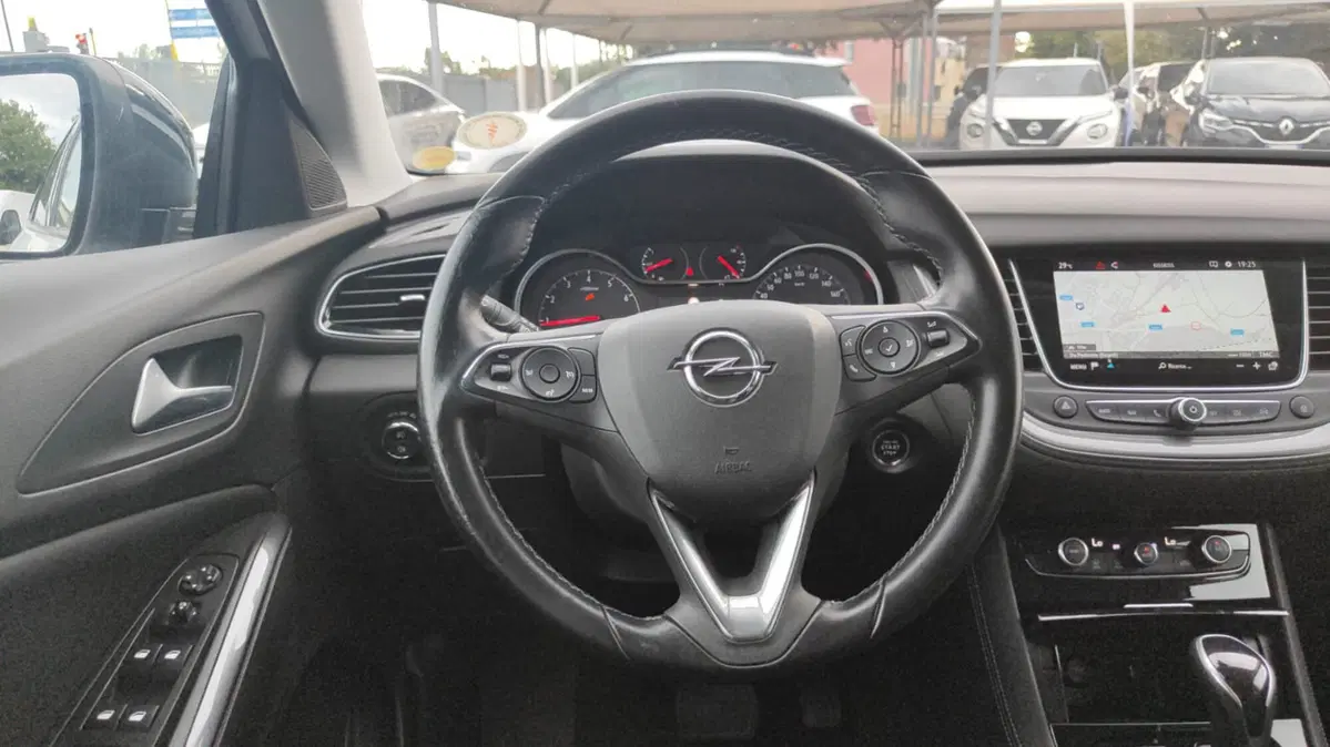 Opel Grandland X usata a Firenze (15)