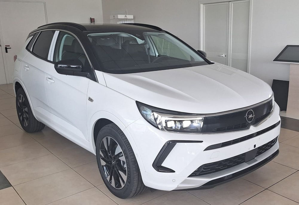 Opel Grandland nuova a Firenze (8)