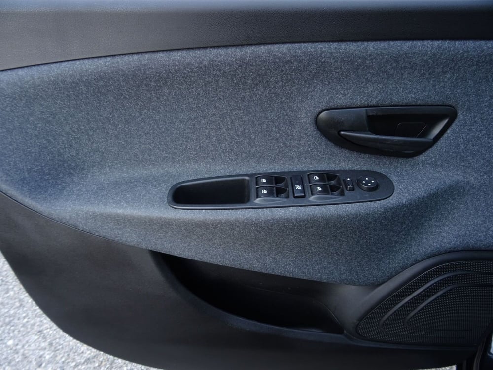 Lancia Ypsilon usata a Venezia (18)