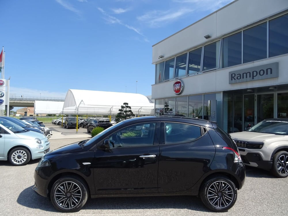 Lancia Ypsilon usata a Venezia (2)