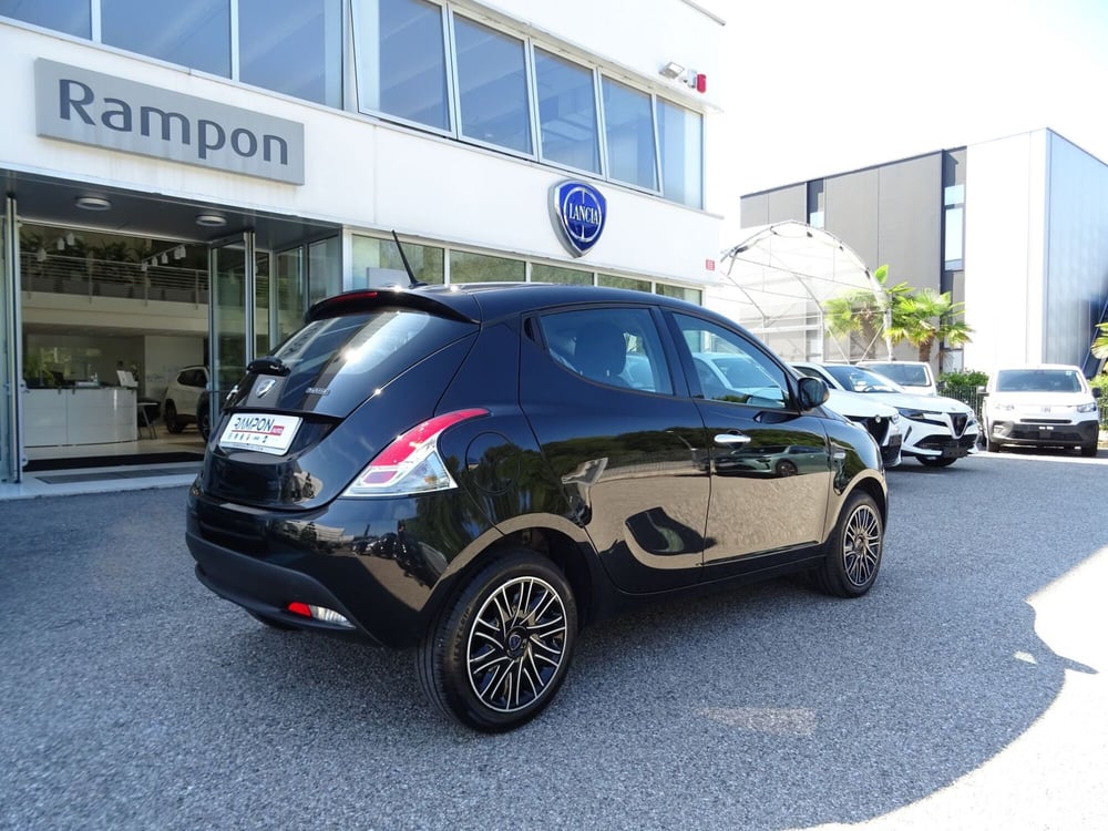 Lancia Ypsilon usata a Venezia (3)