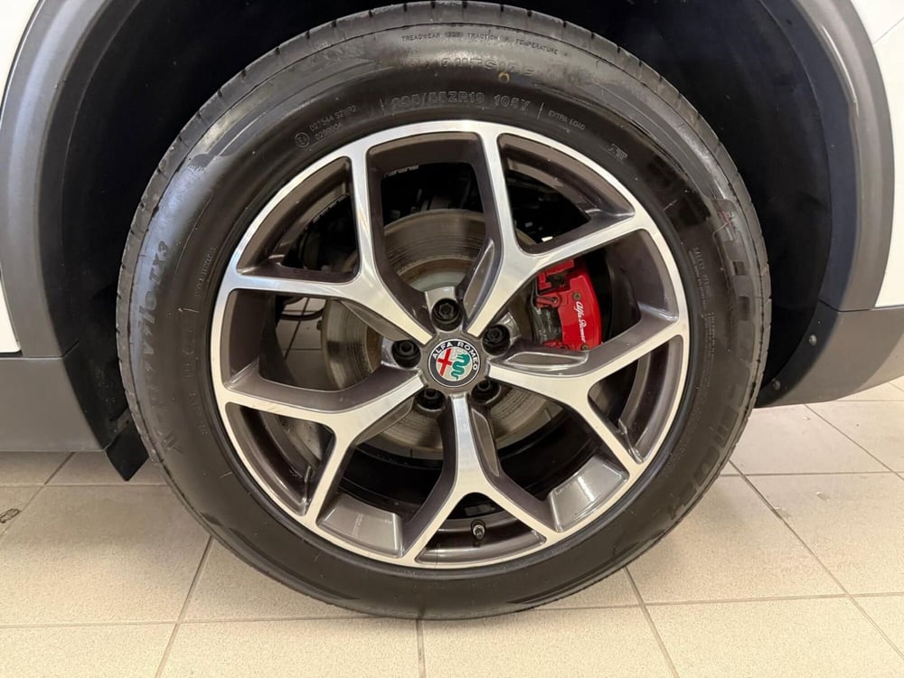 Alfa Romeo Stelvio usata a Arezzo (18)