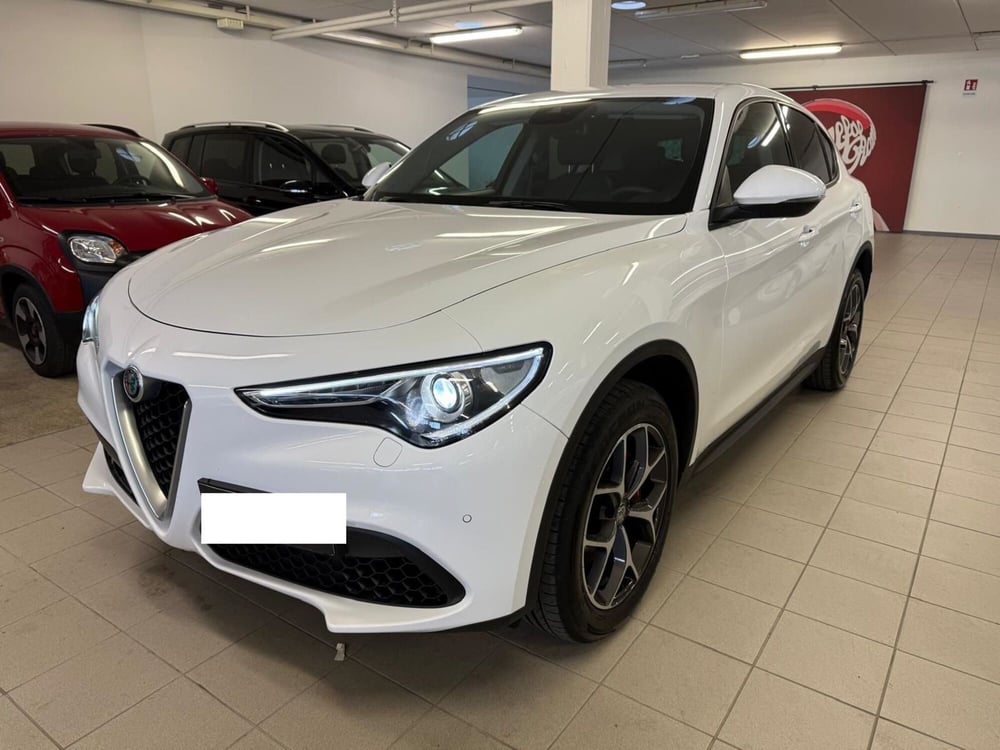 Alfa Romeo Stelvio usata a Arezzo (2)