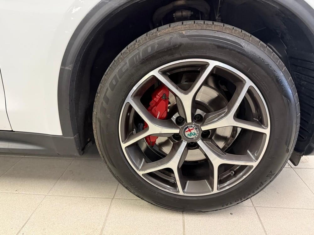 Alfa Romeo Stelvio usata a Arezzo (20)