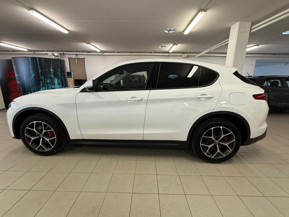 Alfa Romeo Stelvio usata a Arezzo (9)