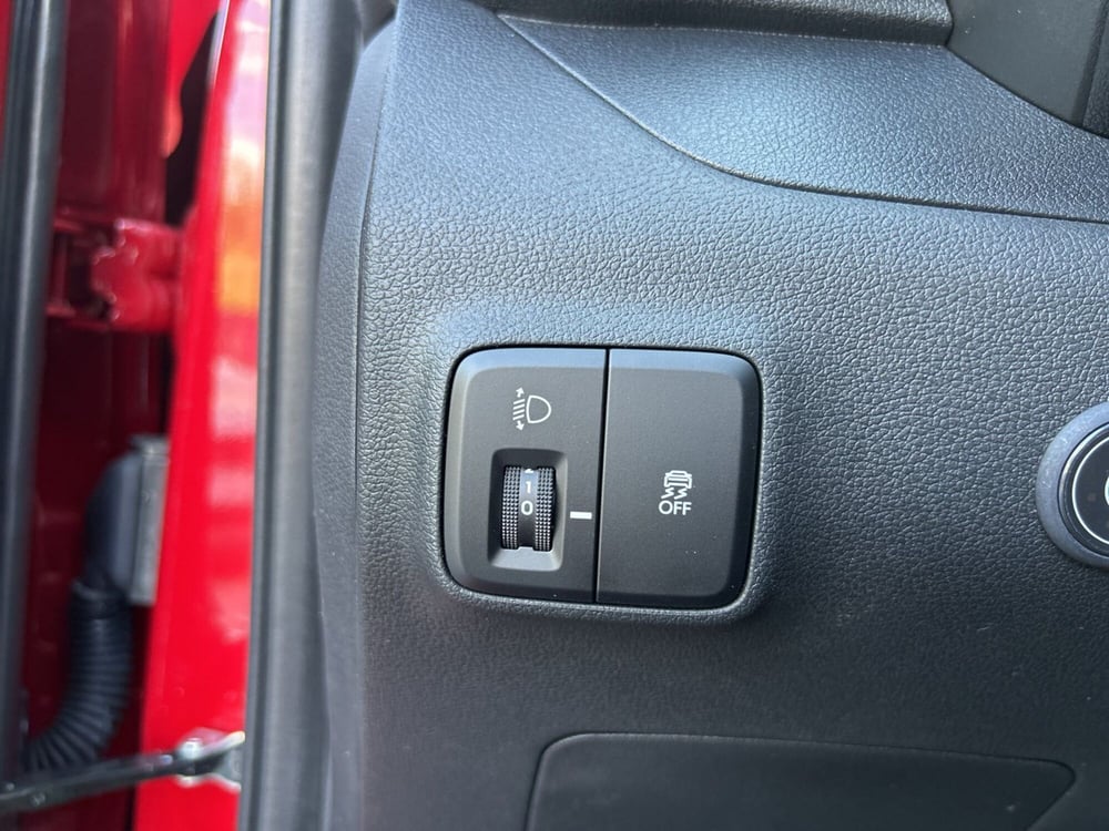 Hyundai i10 nuova a Roma (14)