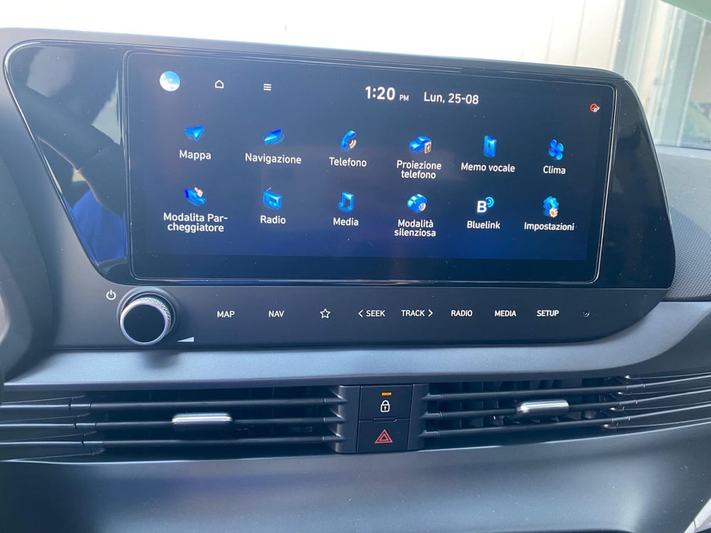 Hyundai i20 nuova a Milano (16)