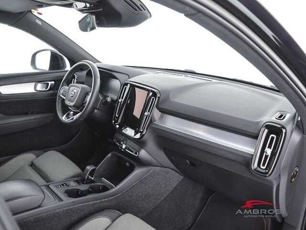 Volvo XC40 usata a Perugia (12)