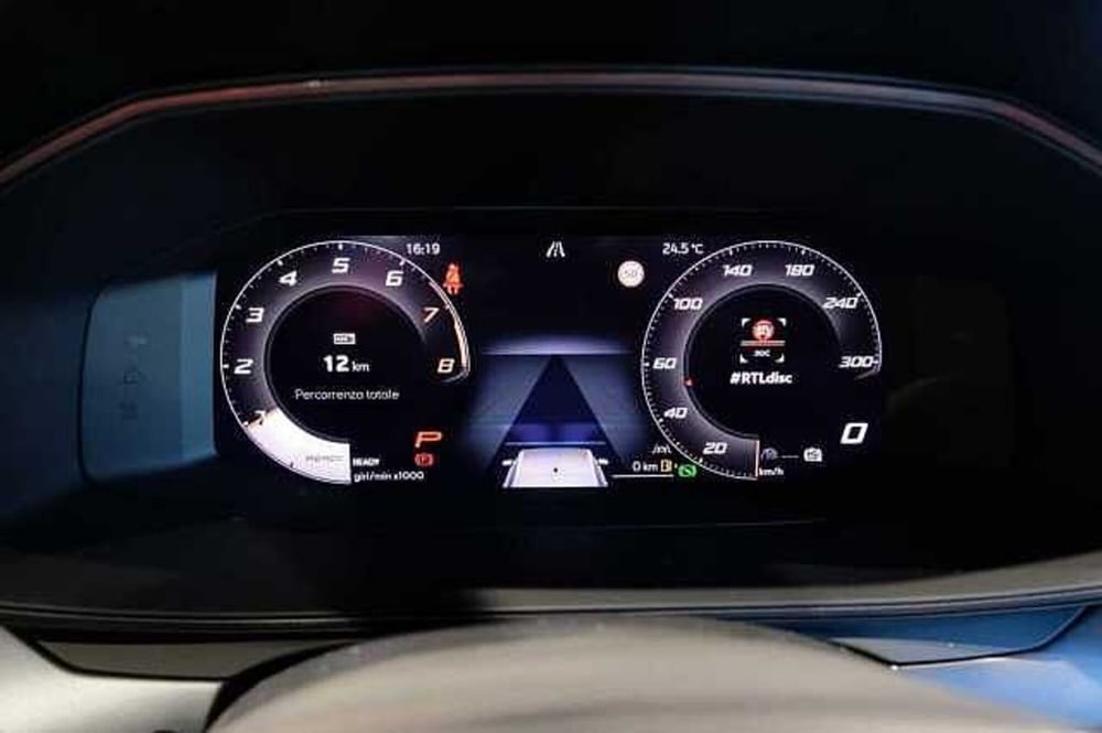Cupra Leon nuova a Varese (10)