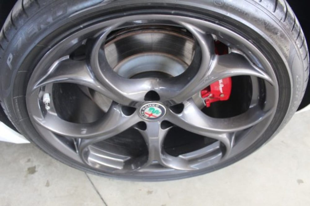 Alfa Romeo Giulia usata a Terni (15)