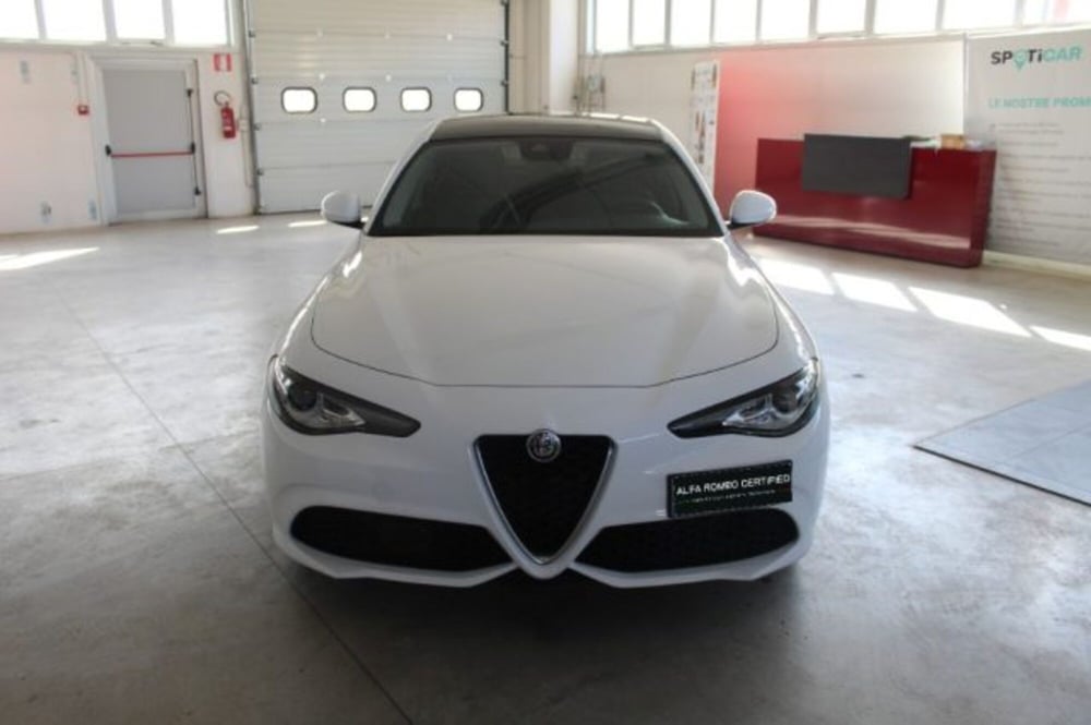 Alfa Romeo Giulia usata a Terni (2)