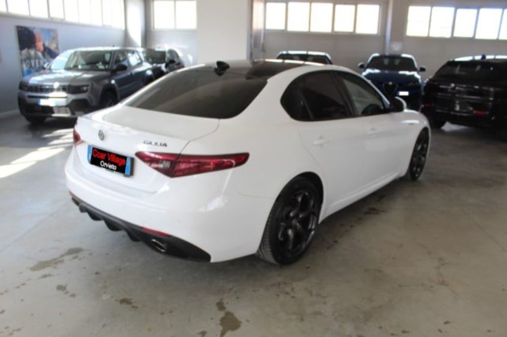 Alfa Romeo Giulia usata a Terni (4)