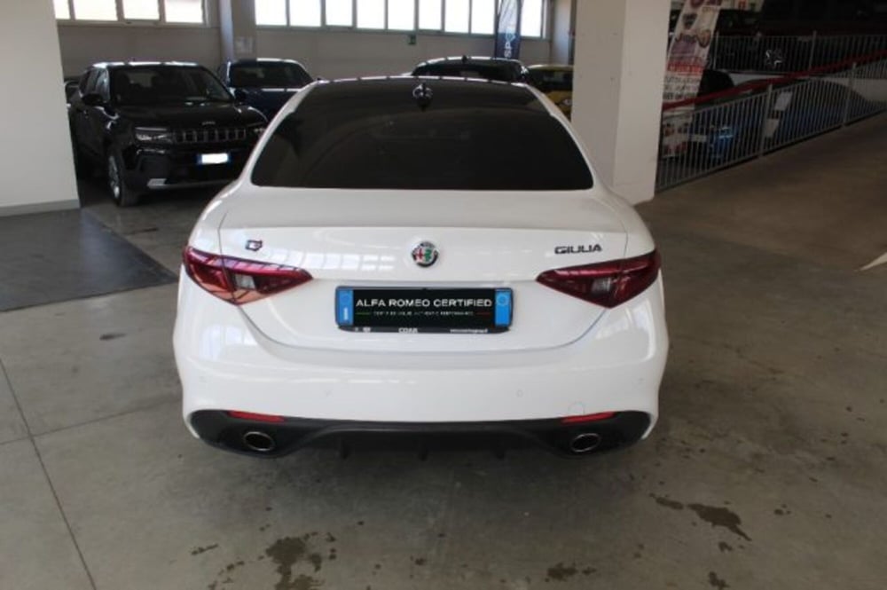 Alfa Romeo Giulia usata a Terni (5)