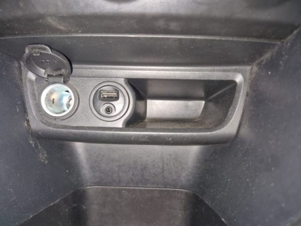 Peugeot 208 usata a Terni (13)