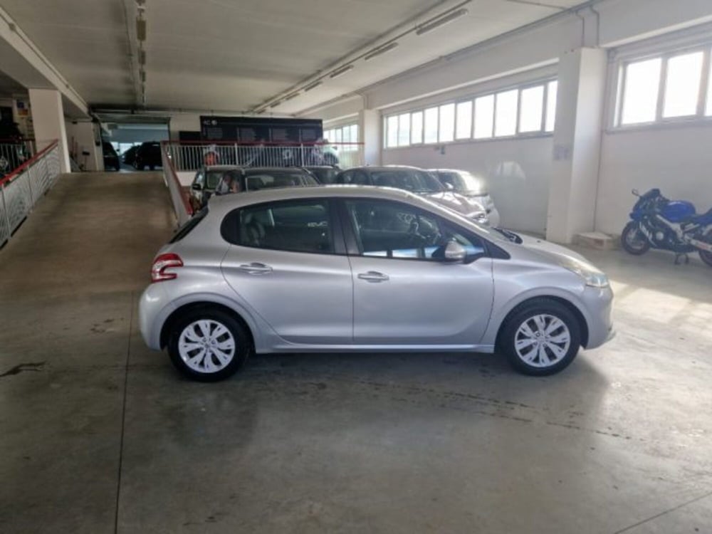 Peugeot 208 usata a Terni (3)