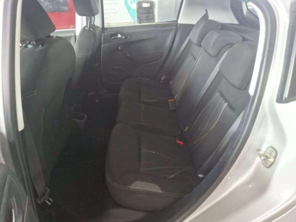 Peugeot 208 usata a Terni (7)