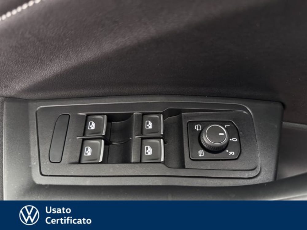 Volkswagen T-Roc Cabrio usata a Vicenza (11)