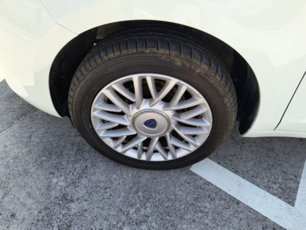 Lancia Ypsilon usata a Frosinone (10)