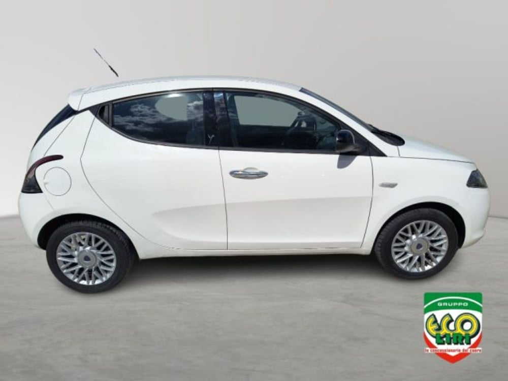 Lancia Ypsilon usata a Frosinone (8)