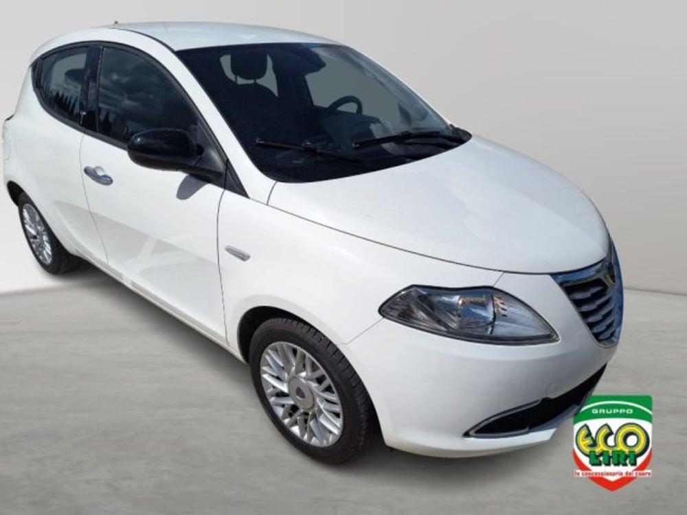 Lancia Ypsilon usata a Frosinone (9)