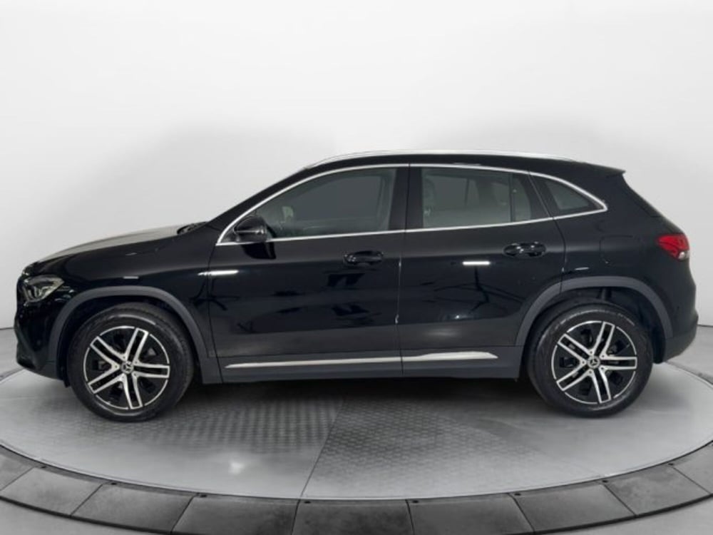 Mercedes-Benz GLA SUV nuova a Modena (3)