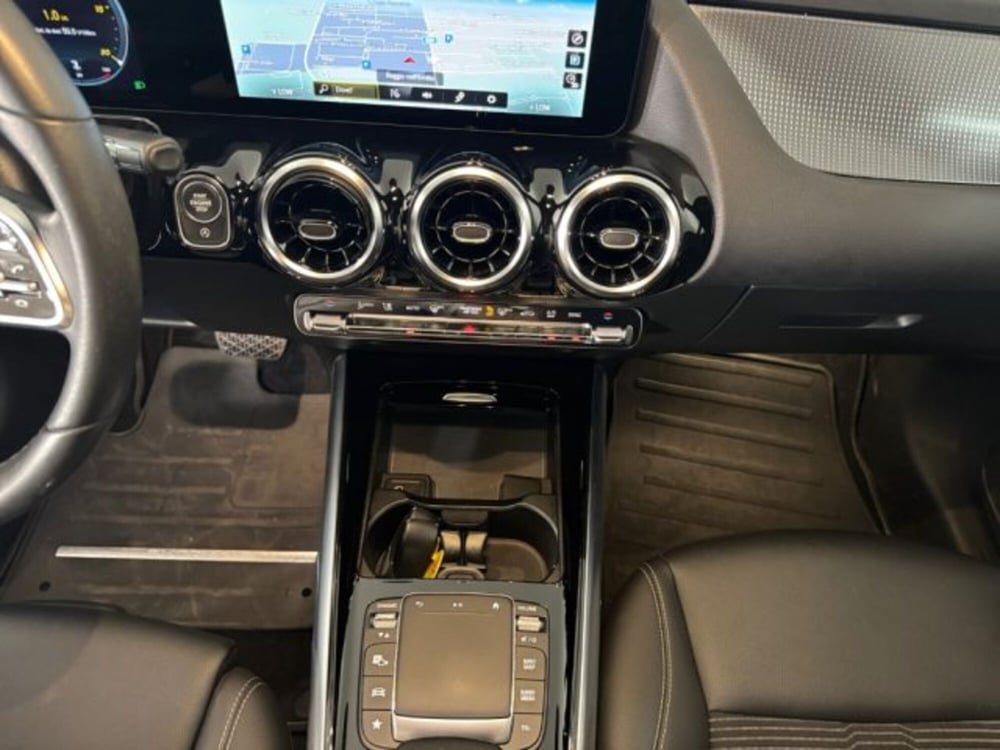 Mercedes-Benz GLA SUV nuova a Modena (9)