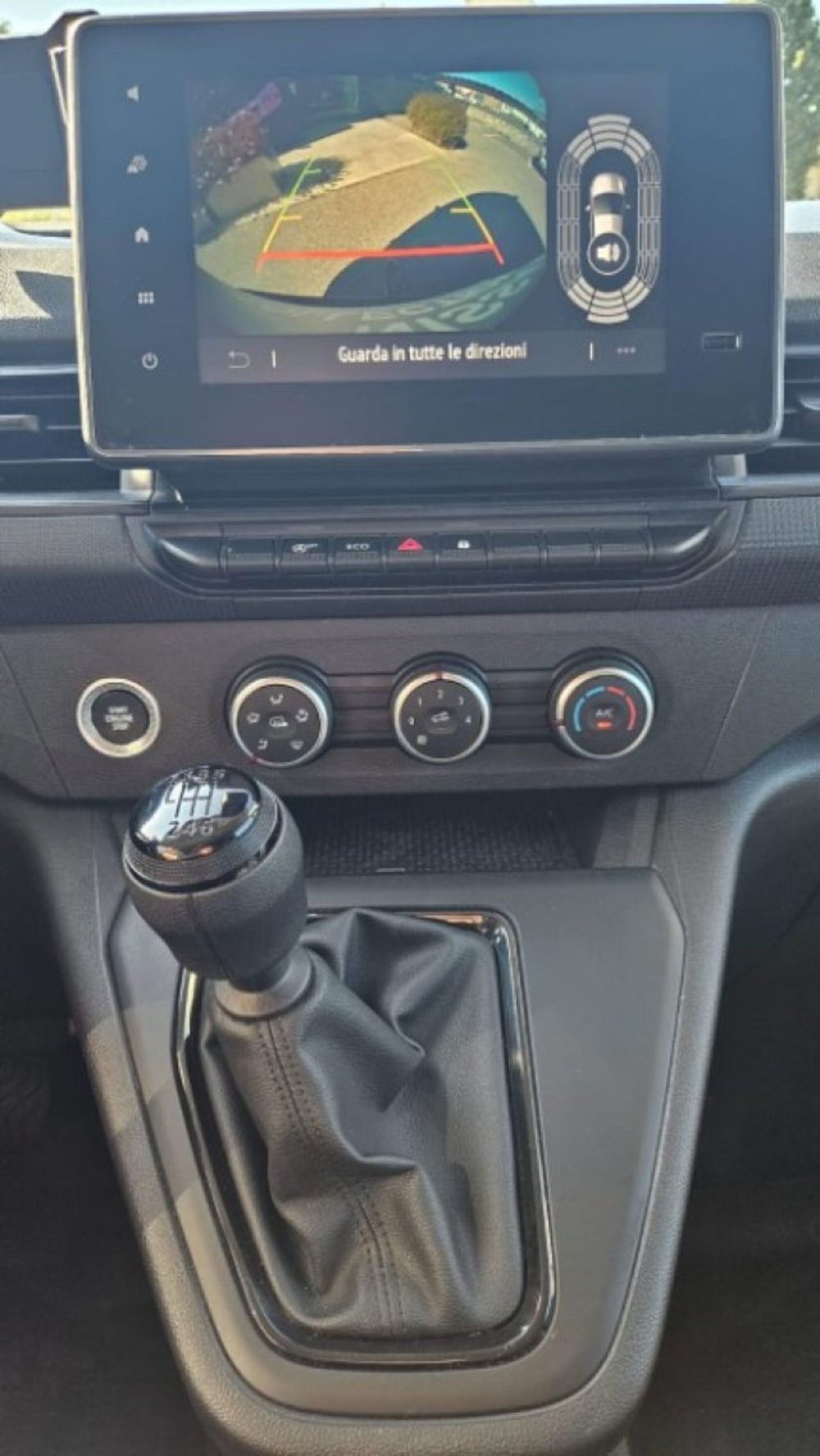 Nissan Townstar usata a Lucca (14)
