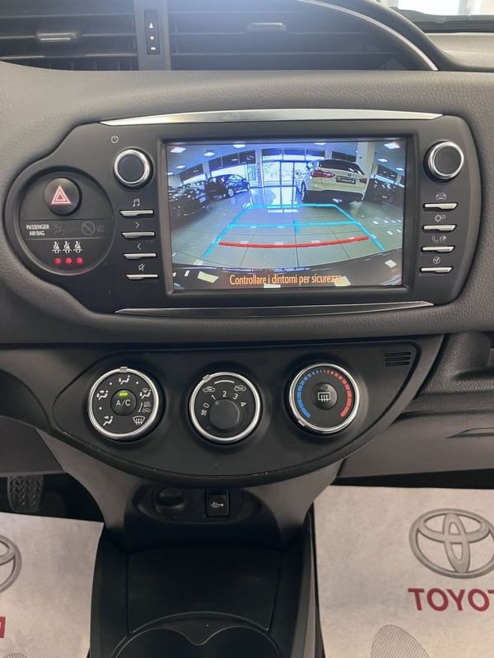 Toyota Yaris usata a Prato (12)