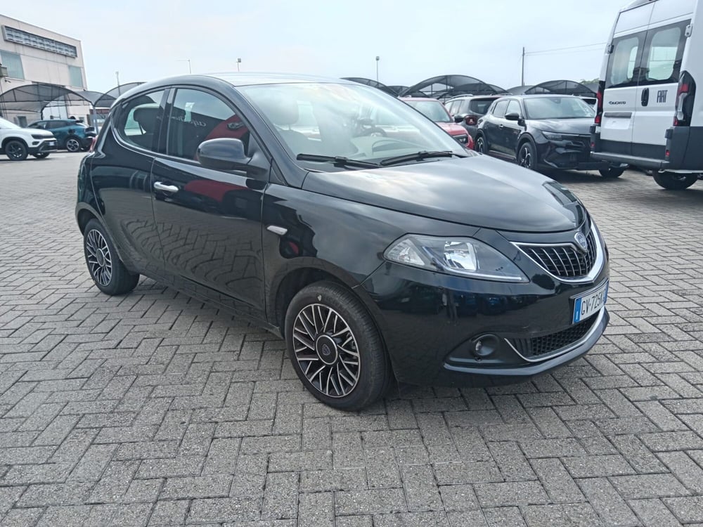 Lancia Ypsilon usata a Alessandria (3)