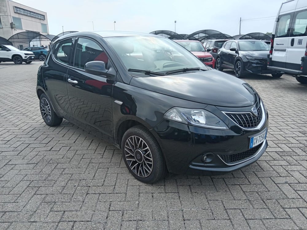 Lancia Ypsilon usata a Alessandria (4)