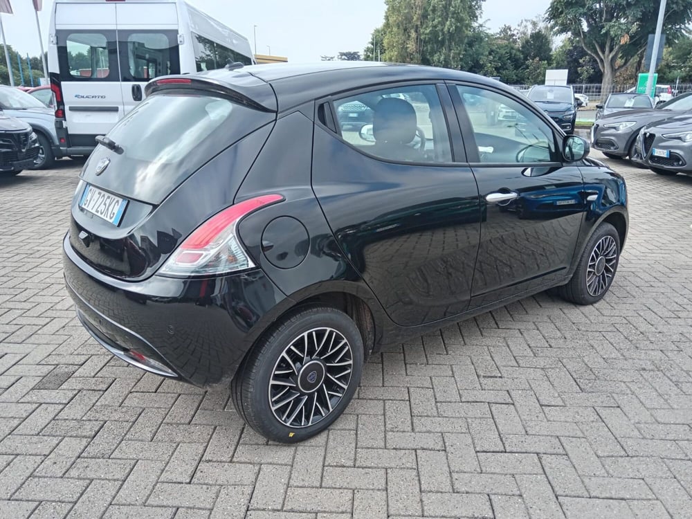 Lancia Ypsilon usata a Alessandria (6)