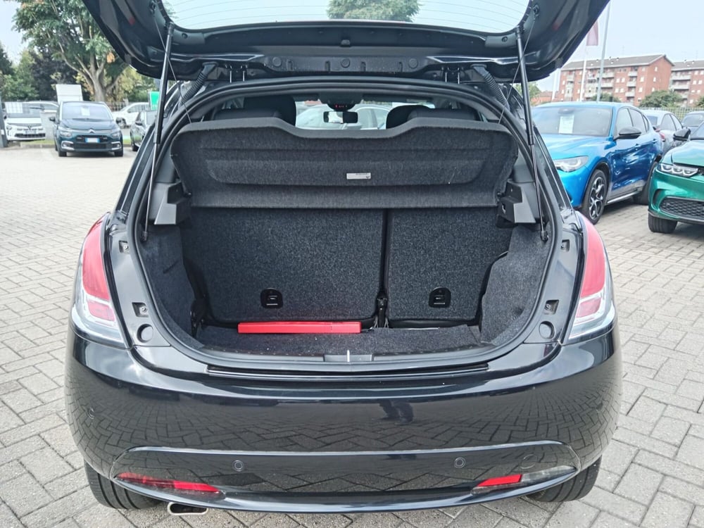 Lancia Ypsilon usata a Alessandria (8)