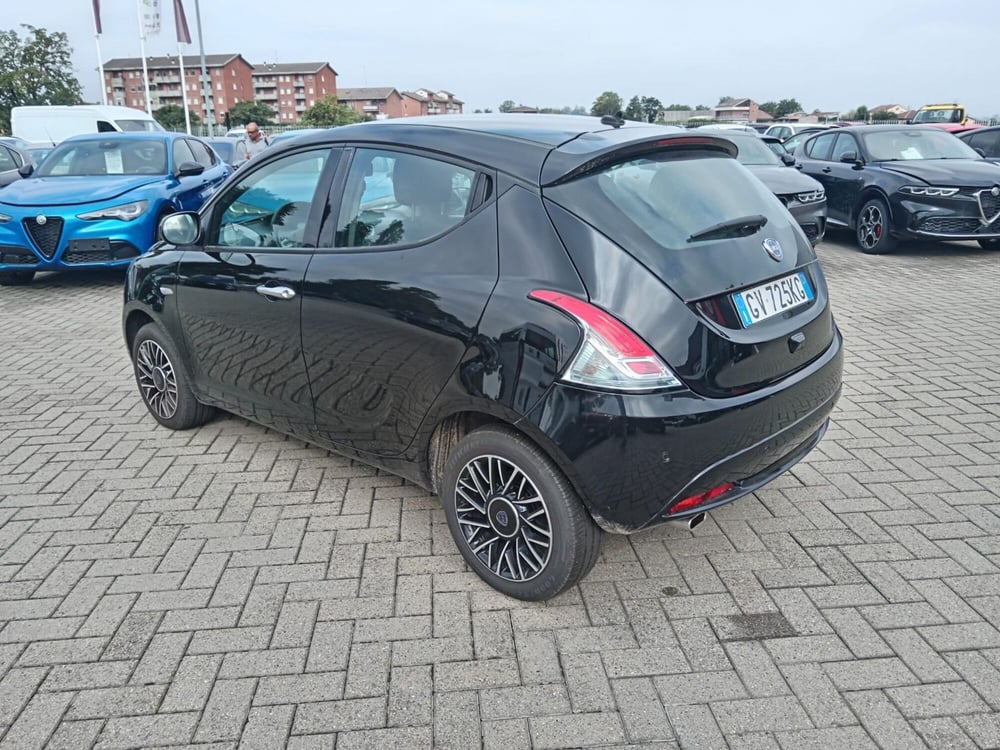 Lancia Ypsilon usata a Alessandria (9)