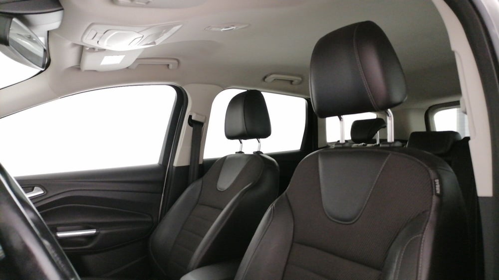 Ford Kuga usata a Roma (12)