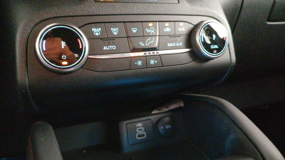 Ford Kuga usata a Roma (13)