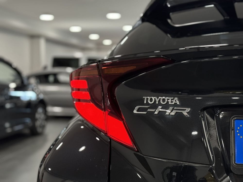 Toyota Toyota C-HR usata a Brescia (6)