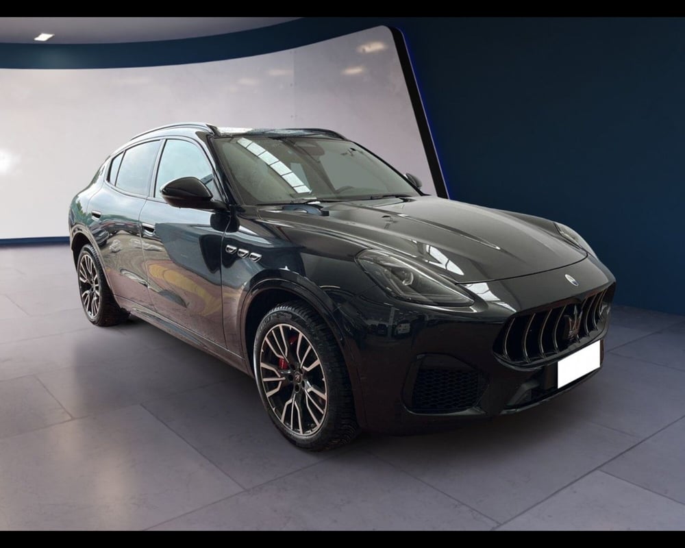Maserati Grecale usata a Torino (11)