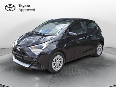 Toyota Aygo Connect 1.0 VVT-i 72 CV 5 porte x-play del 2021 usata a Montebelluna