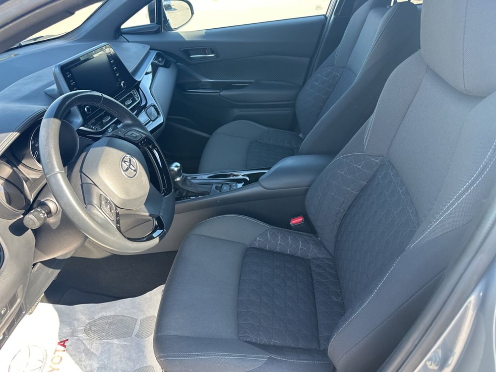 Toyota Toyota C-HR usata a Siracusa (9)