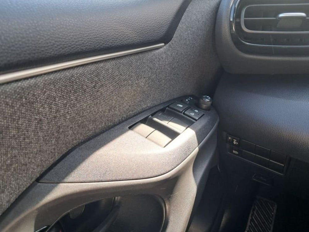 Toyota Yaris Cross usata a Cagliari (18)