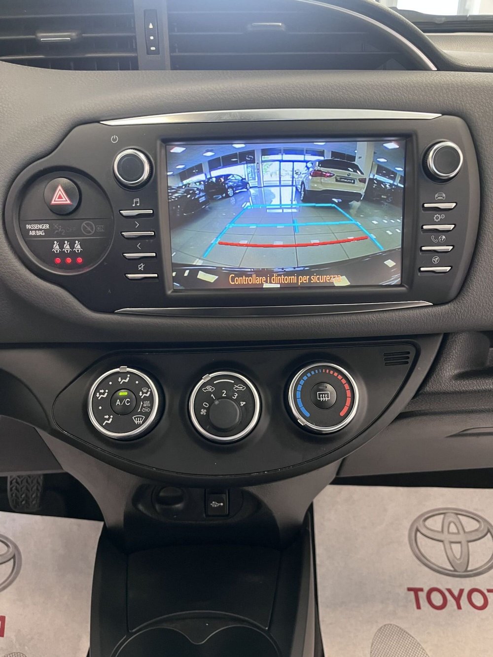Toyota Yaris usata a Prato (12)