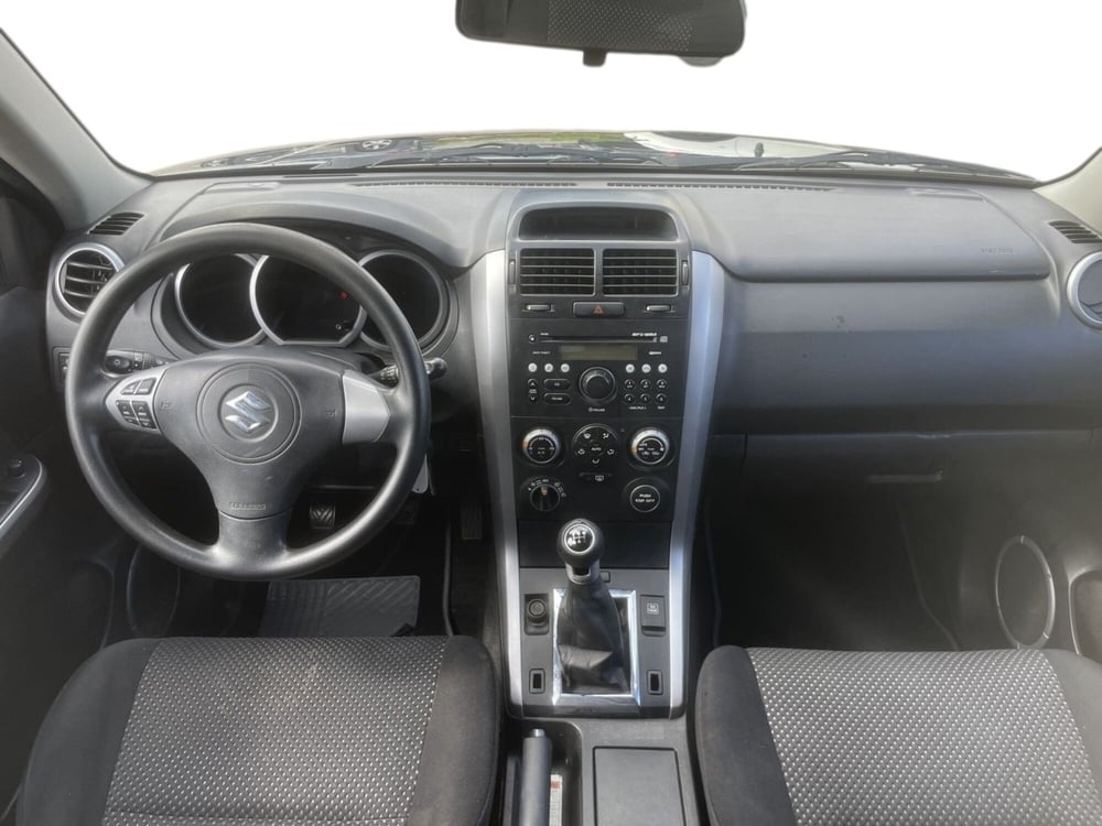 Suzuki Grand Vitara usata a Pistoia (8)