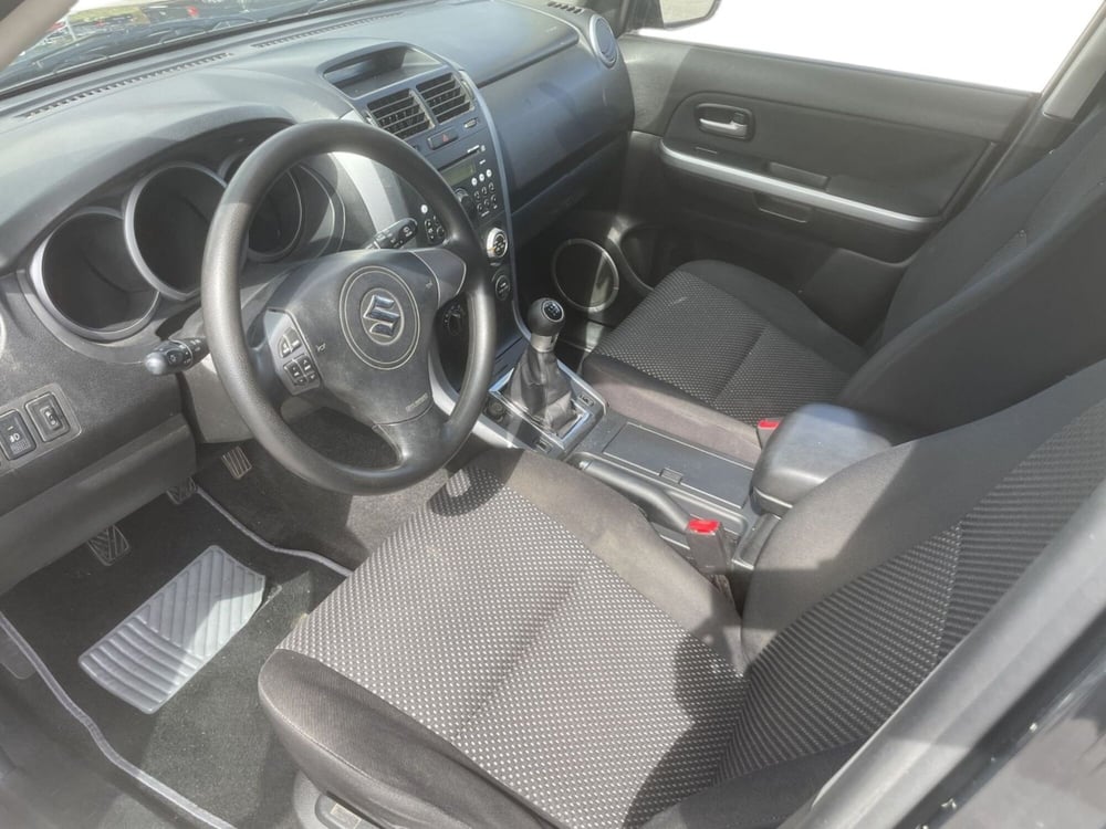 Suzuki Grand Vitara usata a Pistoia (9)
