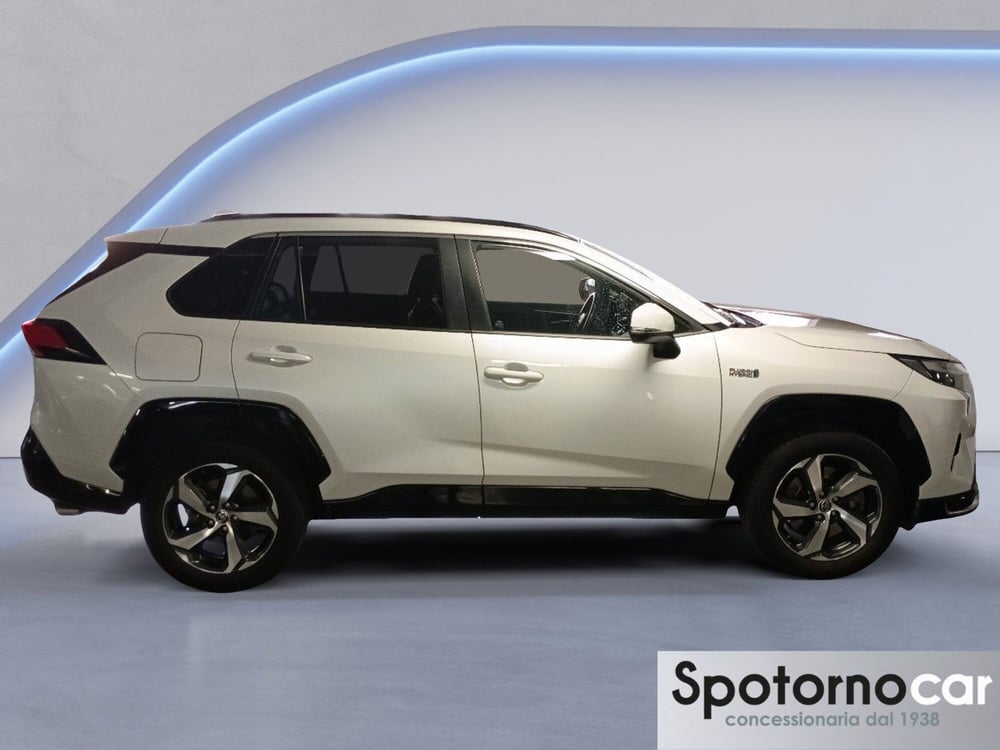 Toyota Rav4 nuova a Milano (6)